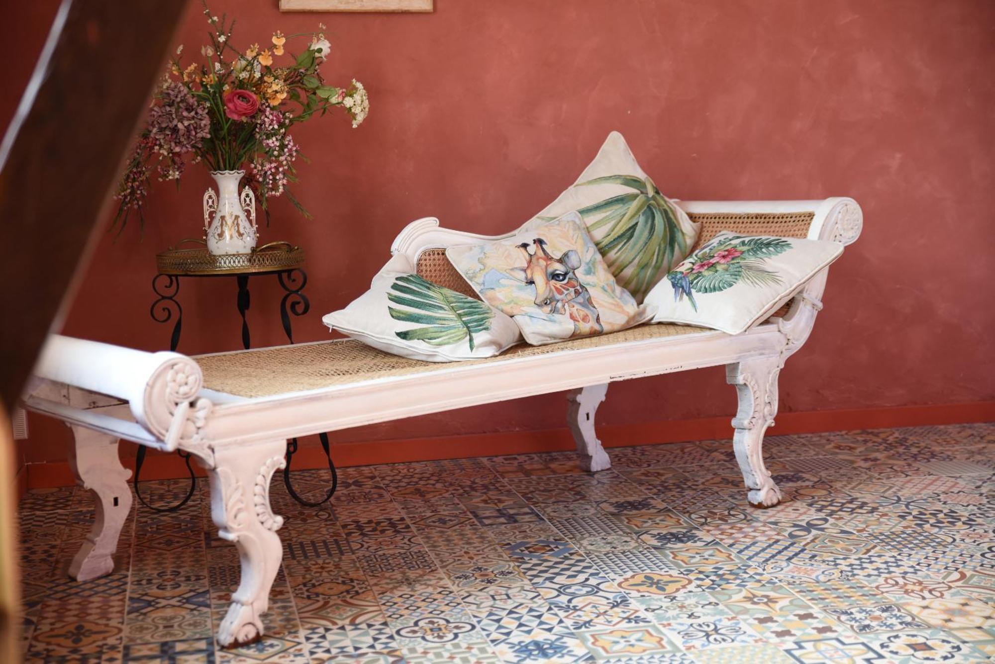 Les Roses De Montherlant Luaran gambar
